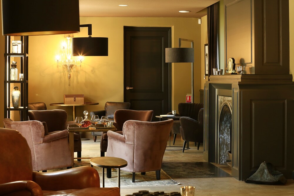 Bar-salon de l'hôtel