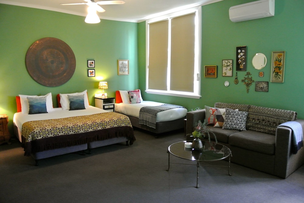 Guestroom