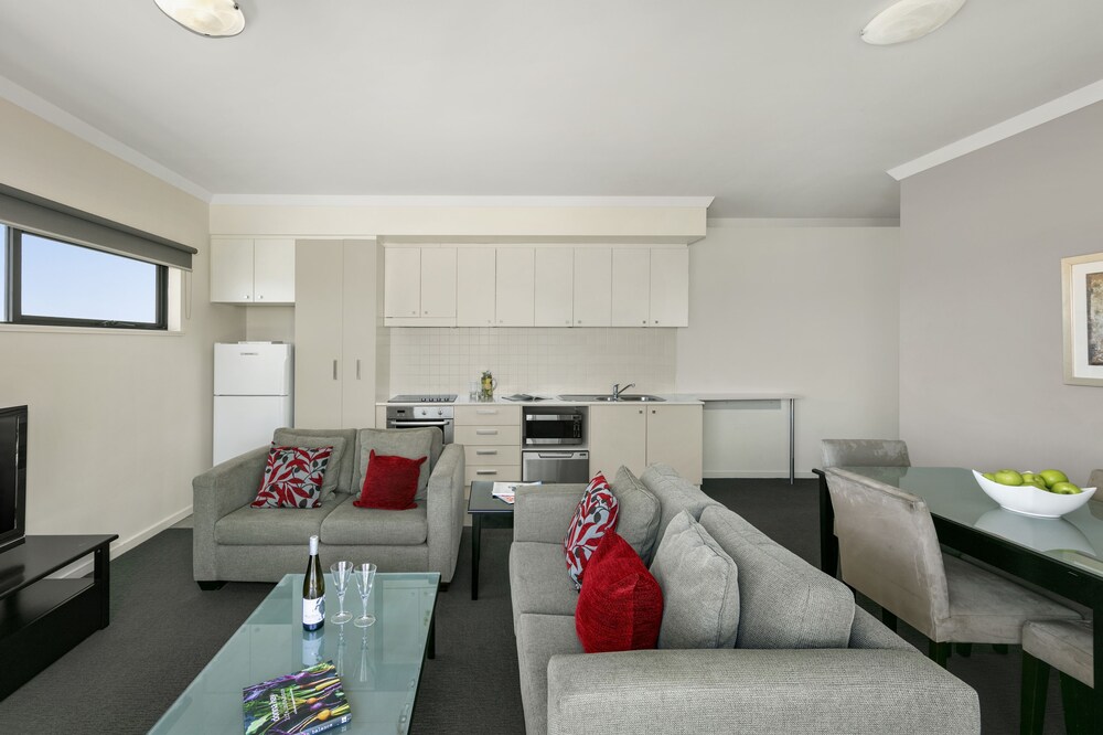 Apartment, 2 Bedrooms - Guestroom
