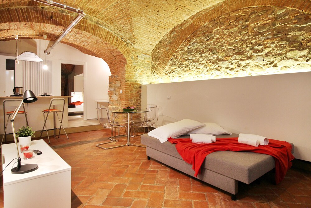 Romantic Apartment, 1 Queen Bed with Sofa bed (Via Pandolfini 28) - Living Room