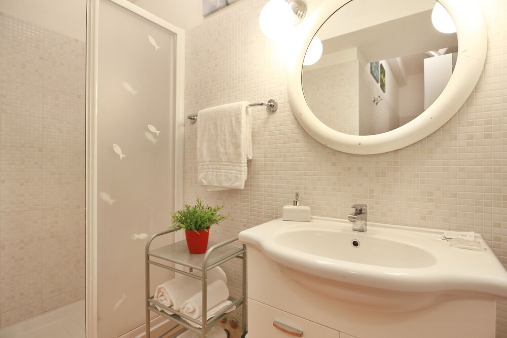 Apartment, 1 Bedroom - Bathroom