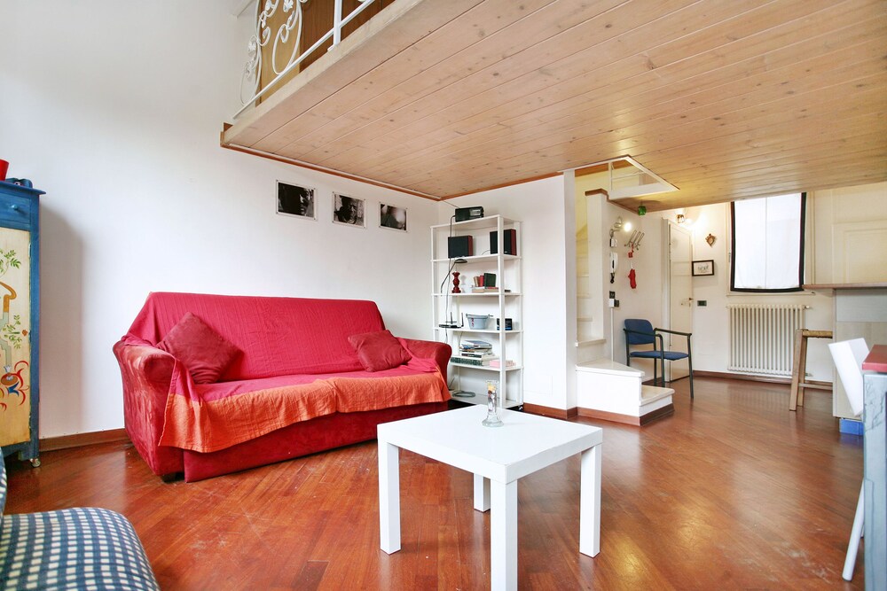 Apartment (Via San Gallo 1) - Guestroom