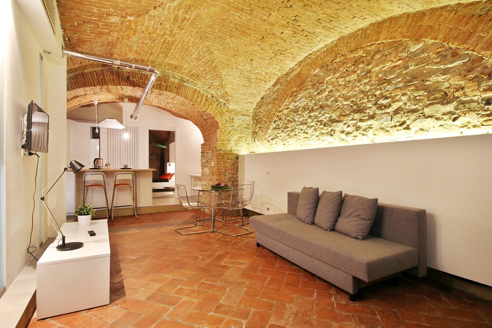 Romantic Apartment, 1 Queen Bed with Sofa bed (Via Pandolfini 28) - Living Area
