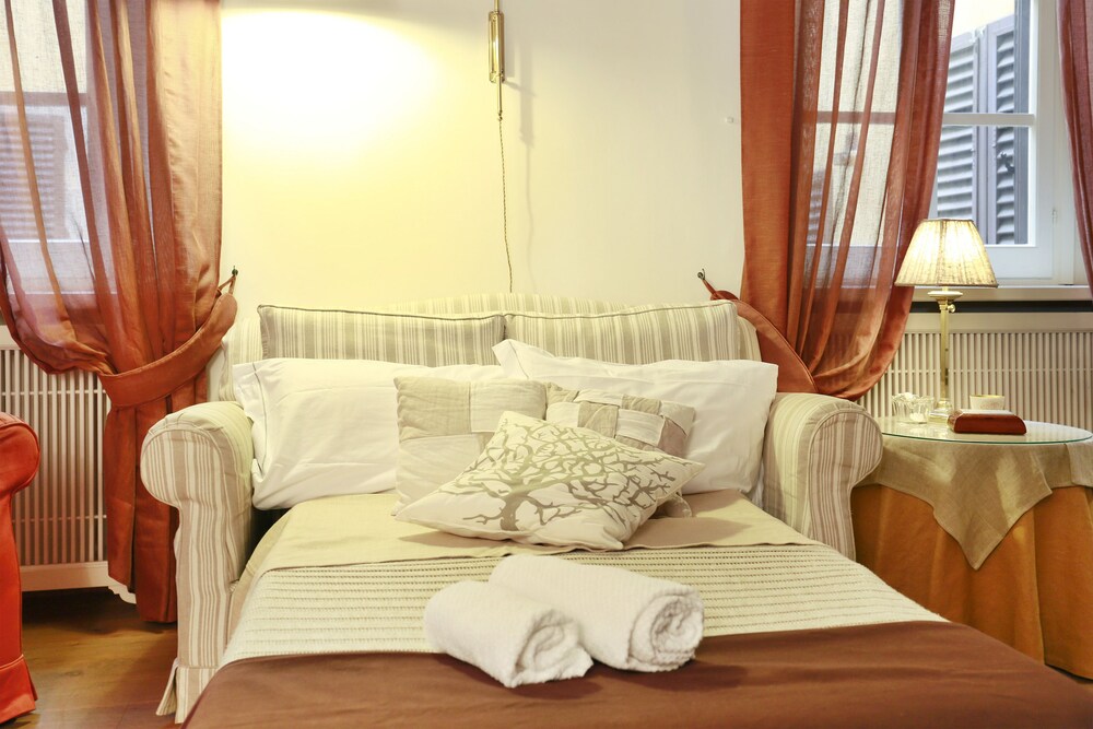 Apartment (Chiasso Ricasoli 1) - Living Room