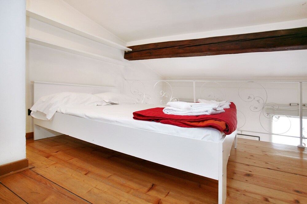 Apartment (Via San Gallo 1) - Guestroom
