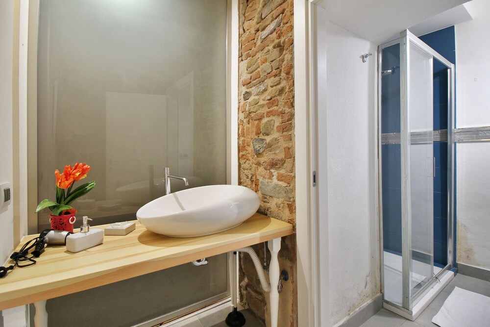 Romantic Apartment, 1 Queen Bed with Sofa bed (Via Pandolfini 28) - Bathroom