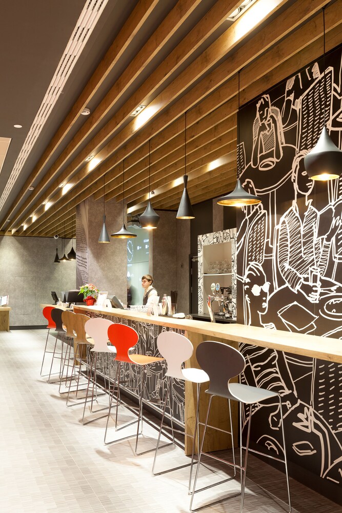 Hotel Bar