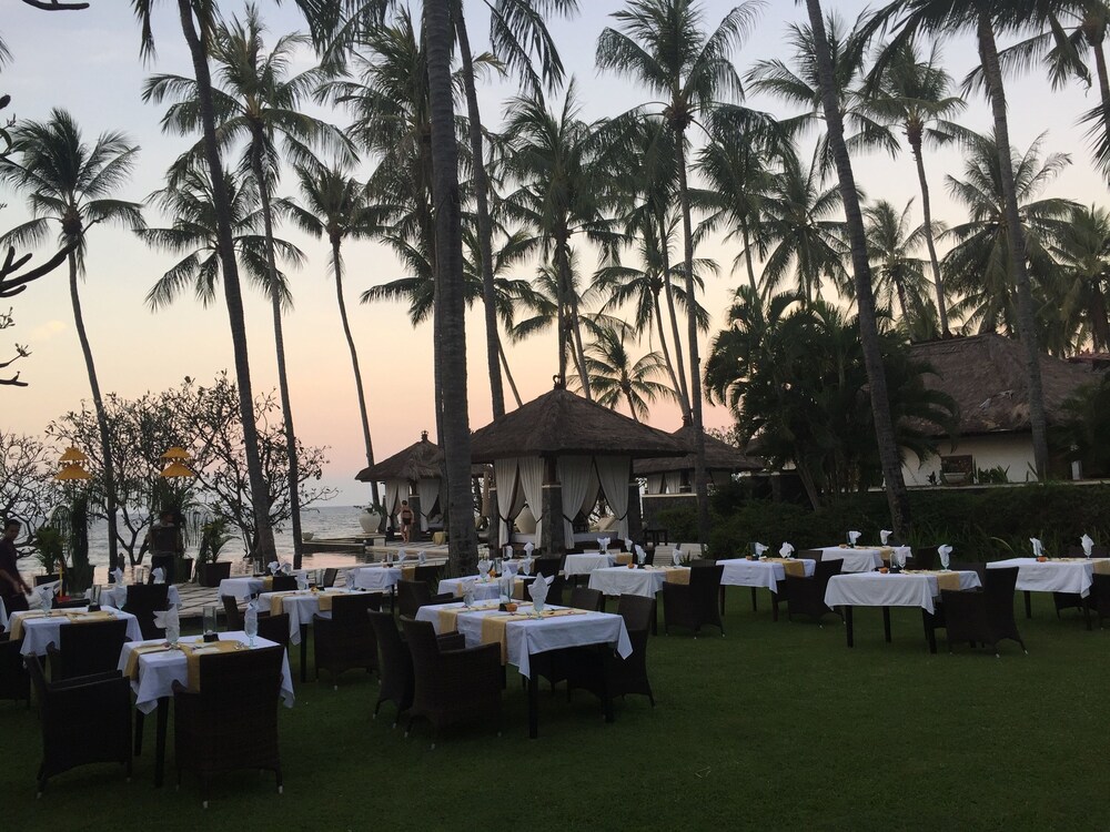 Outdoor Banquet Area