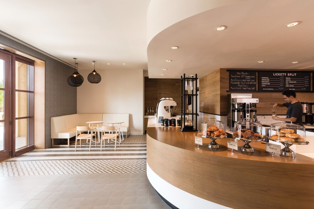 Coffee Shop