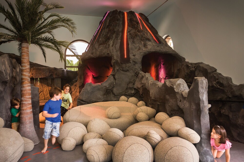 Childrens Play Area - Indoor