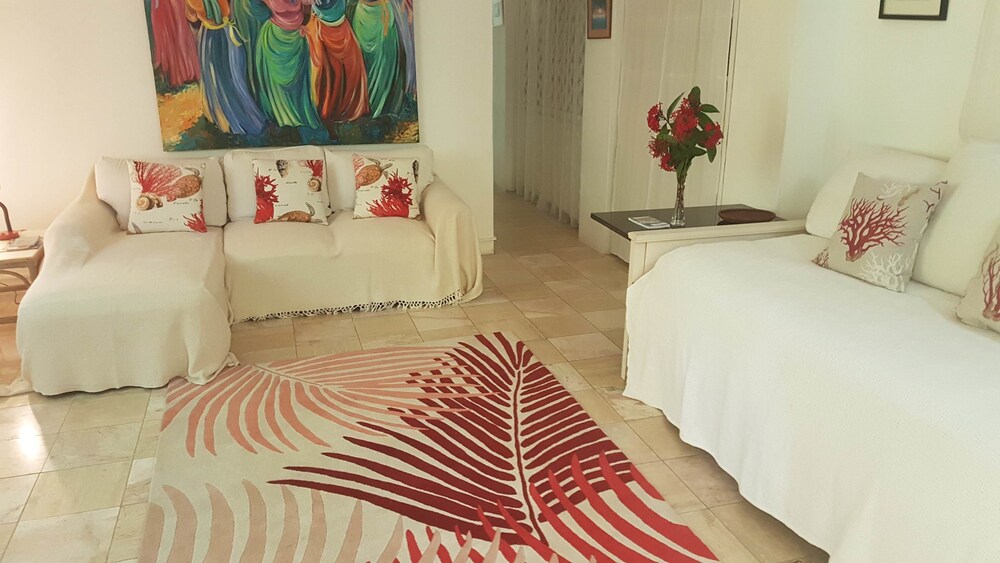 Red Coral Apartment - Guestroom