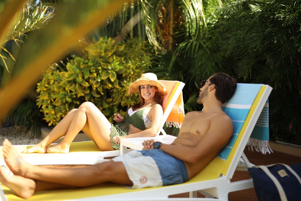 Sundeck