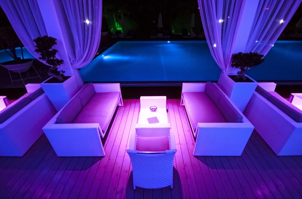 Hotel Lounge