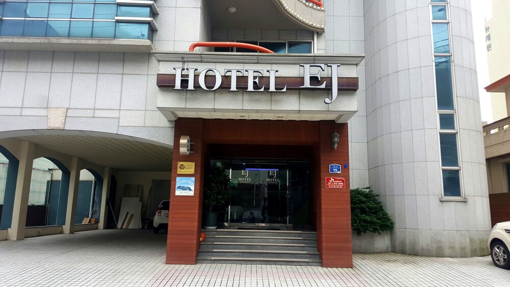 Hotel Front