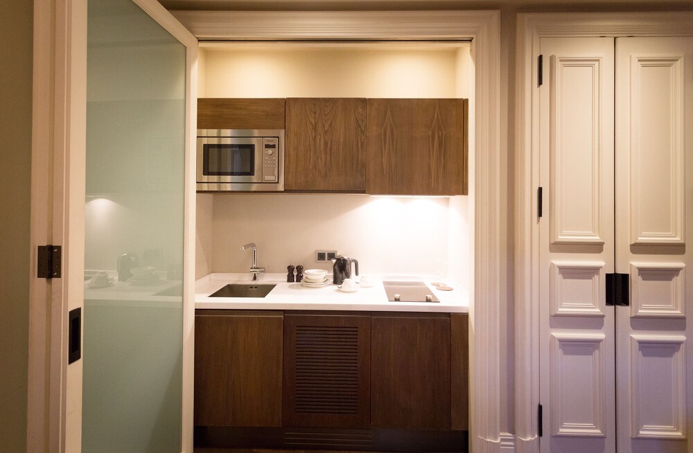 In-Room Kitchenette