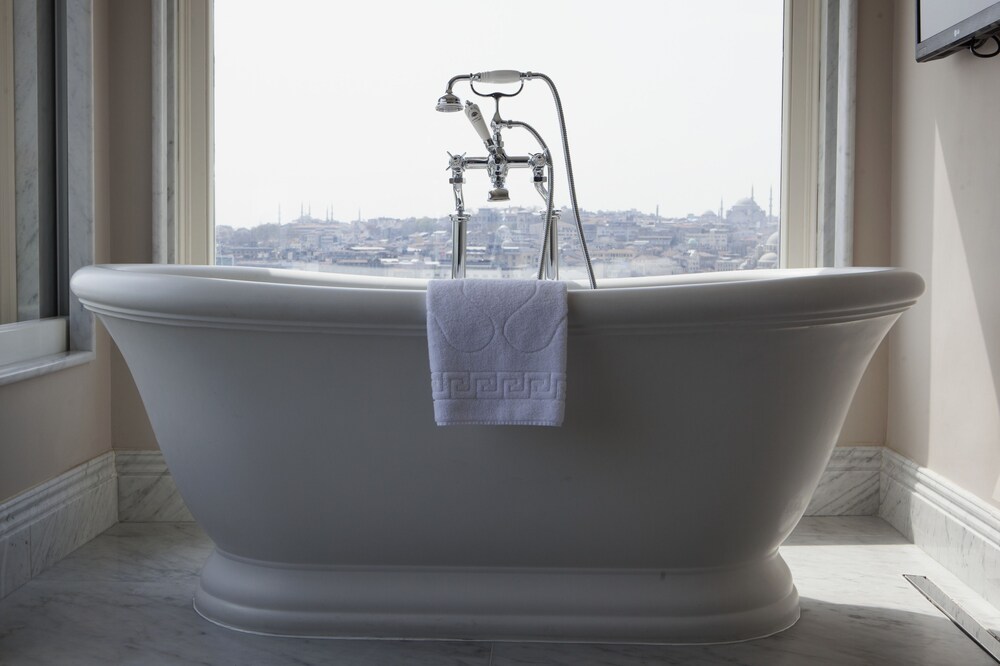 Jetted Tub