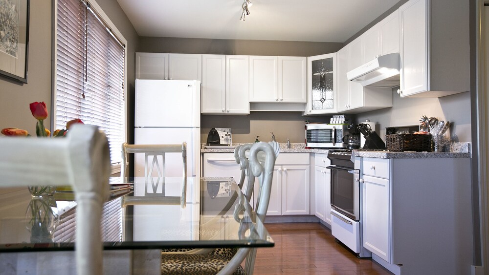 Apartment, 1 Bedroom (English Bay or Jericho) - In-Room Kitchen