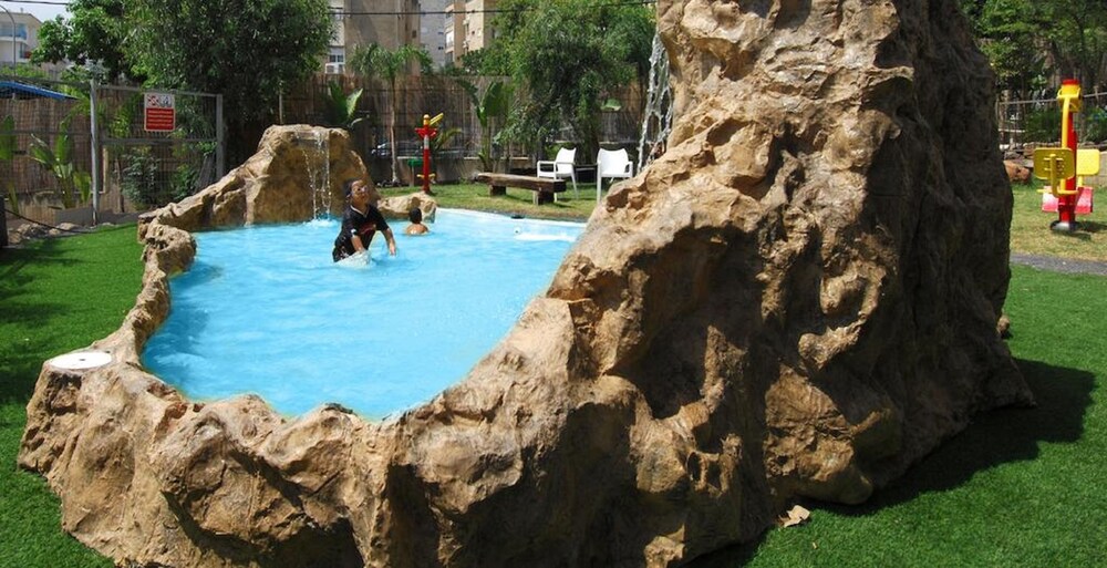 Childrens Pool