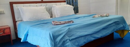Cafe Blue Hotel