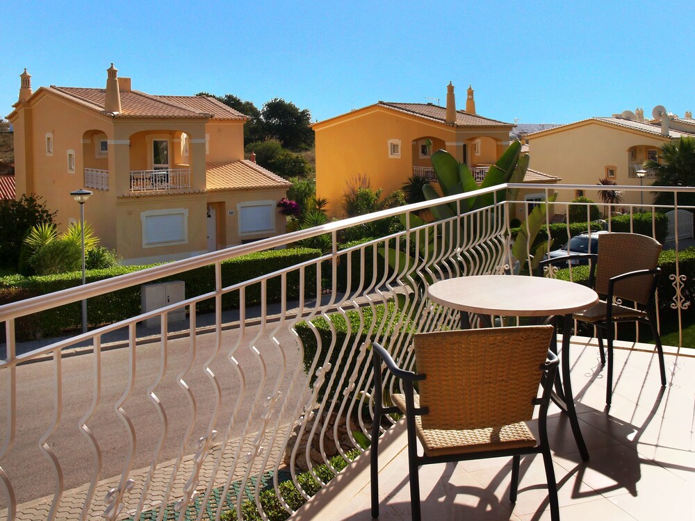 Family Apartment, 2 Bedrooms, Balcony - Balcony