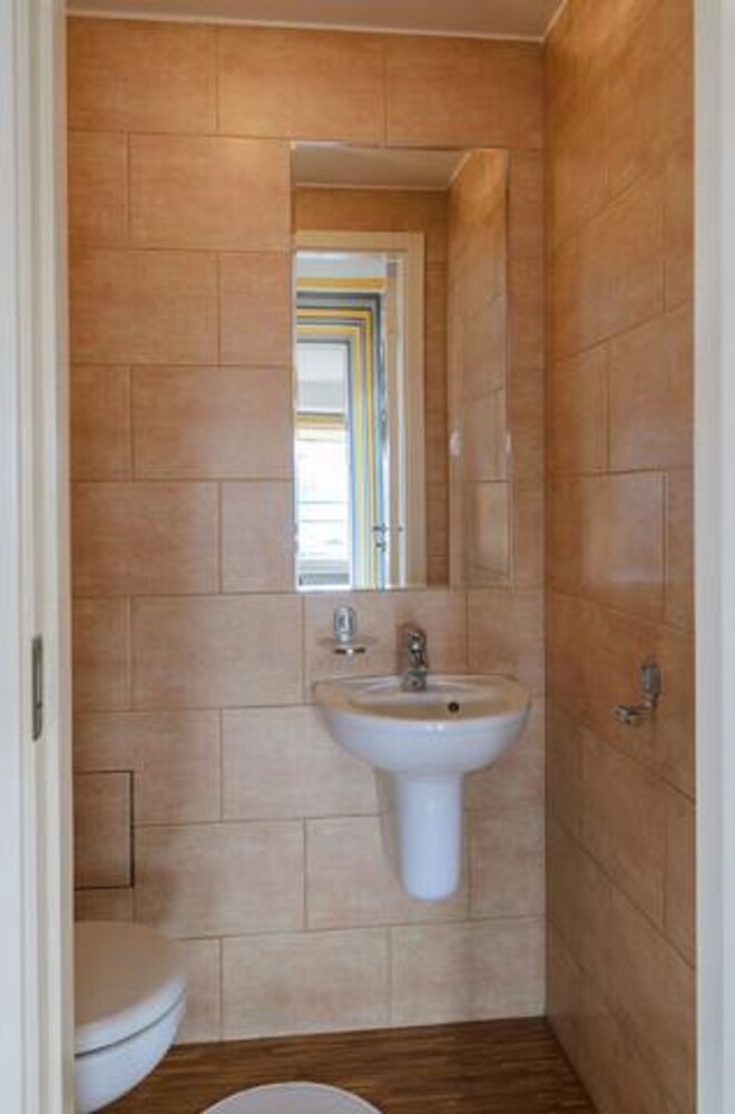 Duplex, 2 Bedrooms () - Bathroom