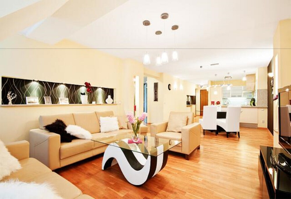 Apartment, 2 Bedrooms, Kitchenette (Sukiennice Street) - Living Area