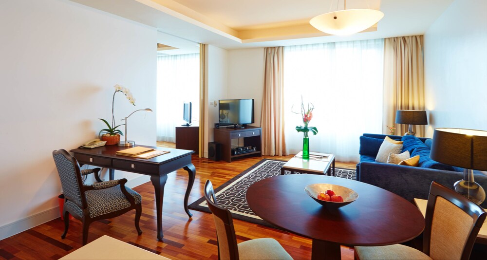 Superior Room, 1 Bedroom, Kitchen, City View - Guestroom