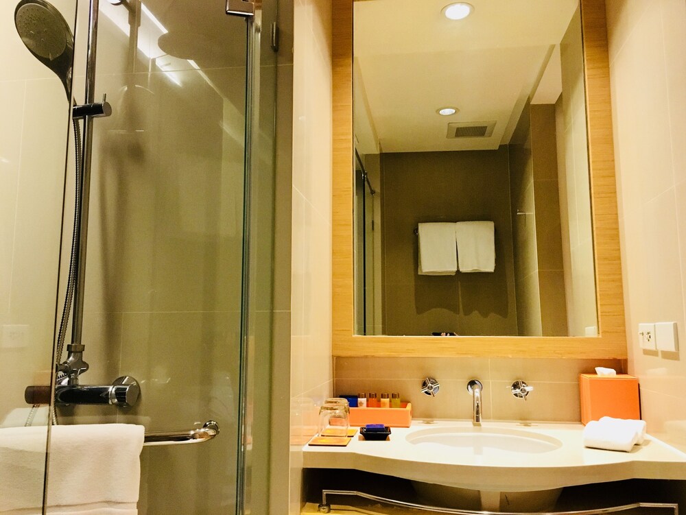 Studio - Bathroom