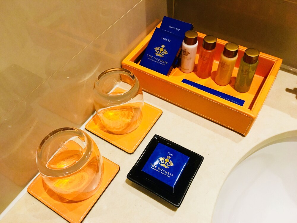 Studio - Bathroom Amenities
