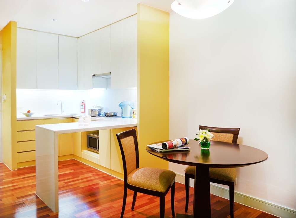 Deluxe Room, 1 Bedroom, Kitchen, City View - Guestroom