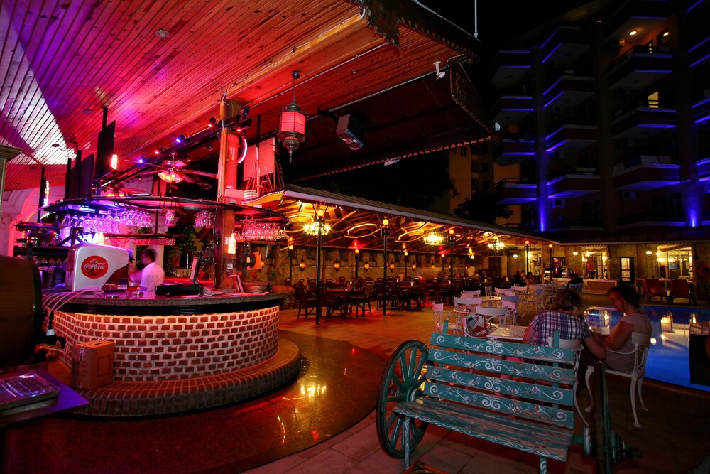 Poolbar
