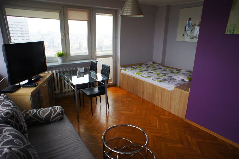 Studio - Guestroom