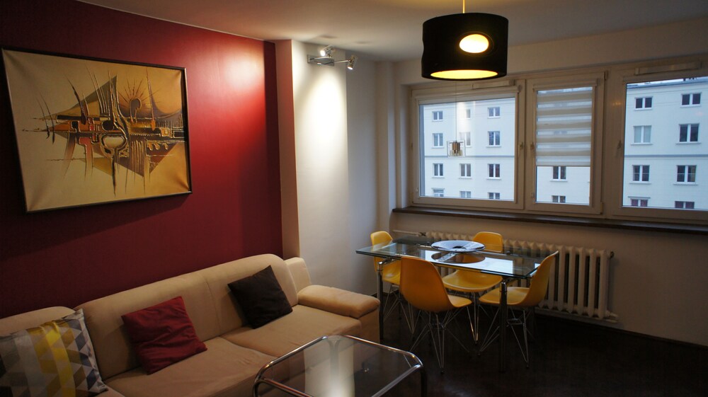 Deluxe Apartment - Featured Image