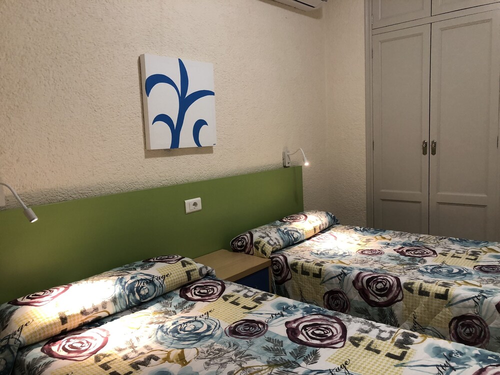 Apartment, 2 Bedrooms - Guestroom
