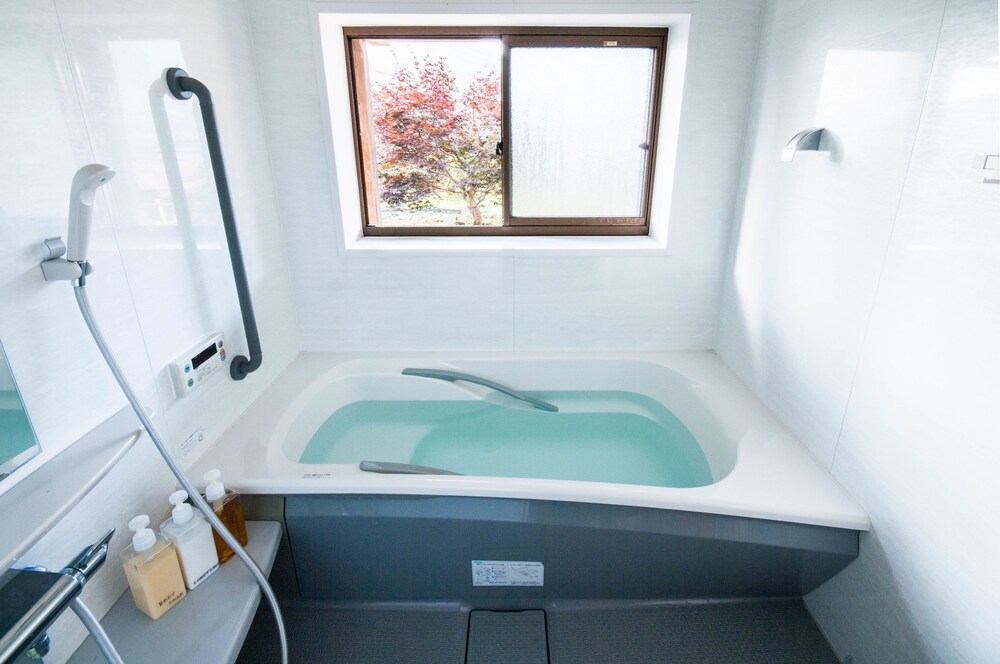 Mitoya Traditional House with complimentary breakfast ingredients - Bathroom