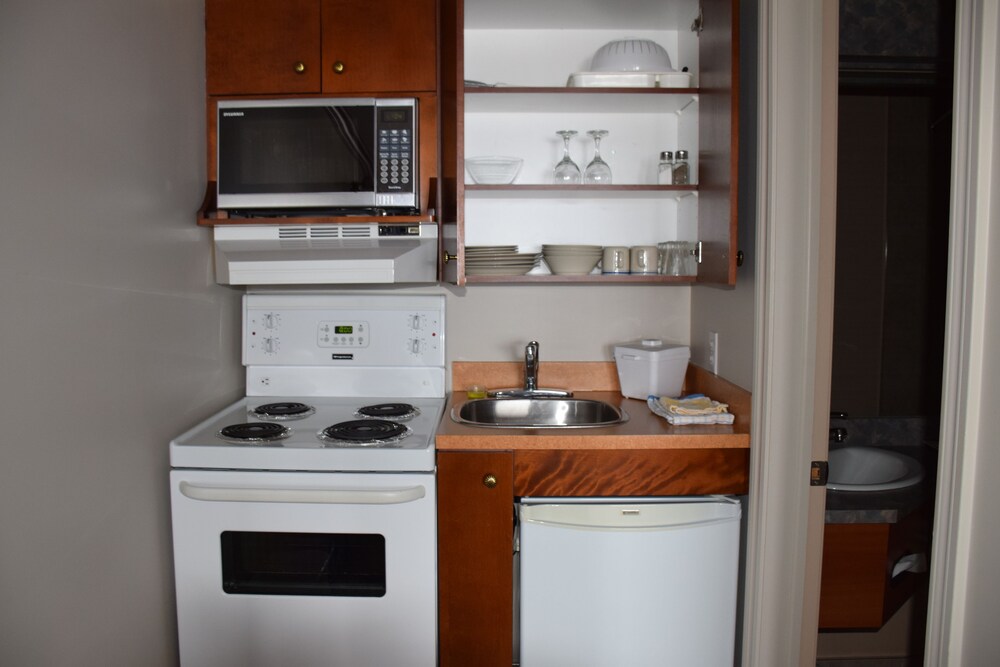 In-Room Kitchenette