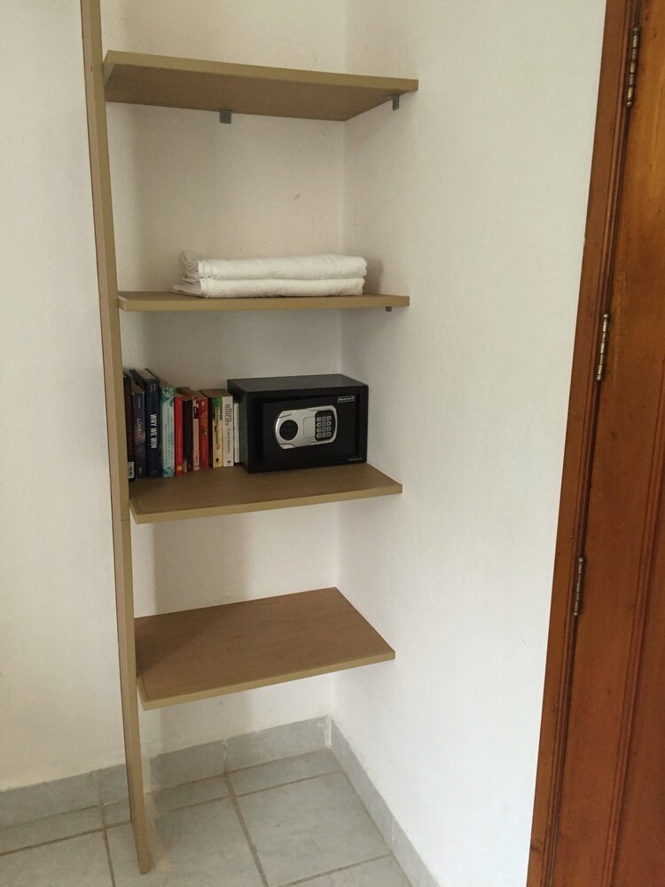 Studio - In-Room Safe
