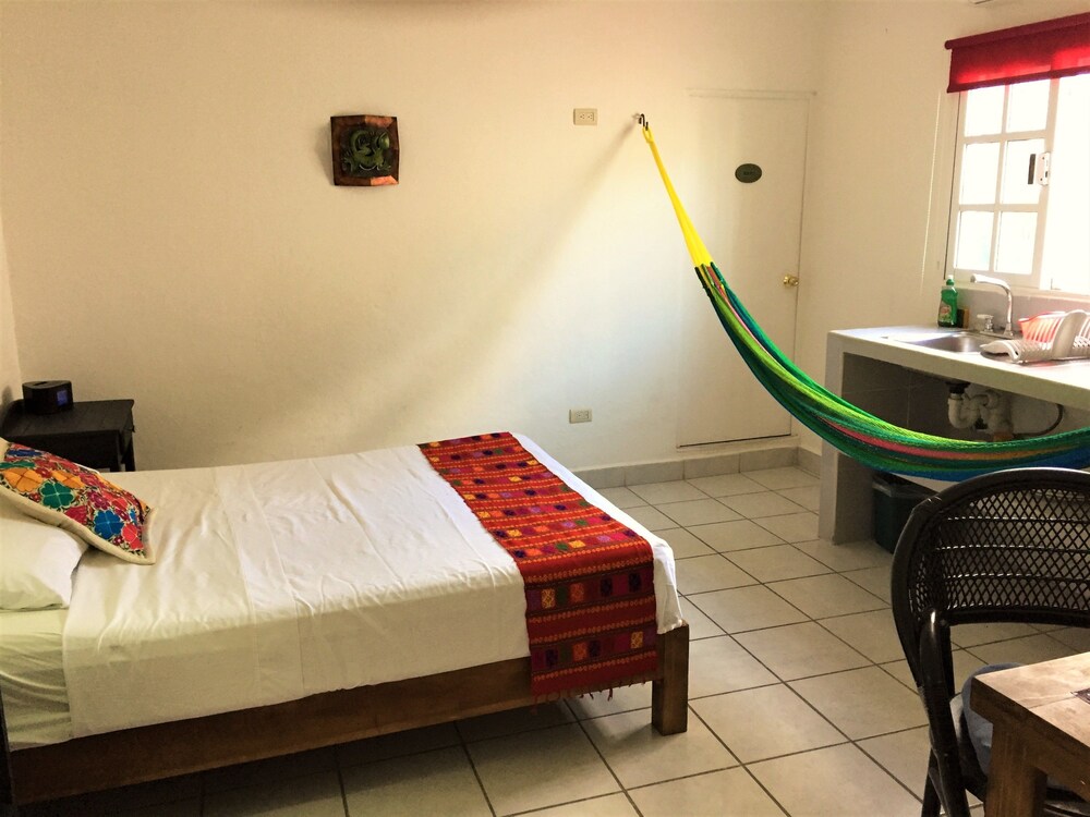 Studio - Guestroom