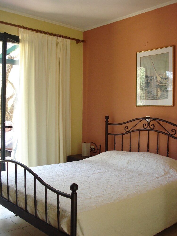 Studio - Guestroom