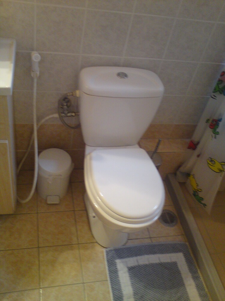 Studio - Bathroom