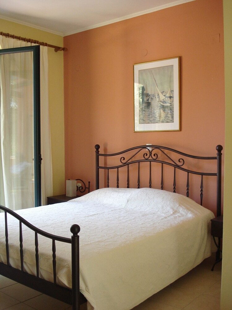 Studio - Guestroom
