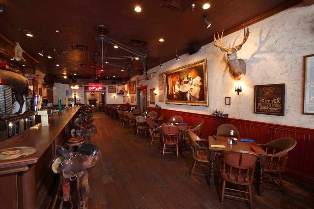 Hotel Bar