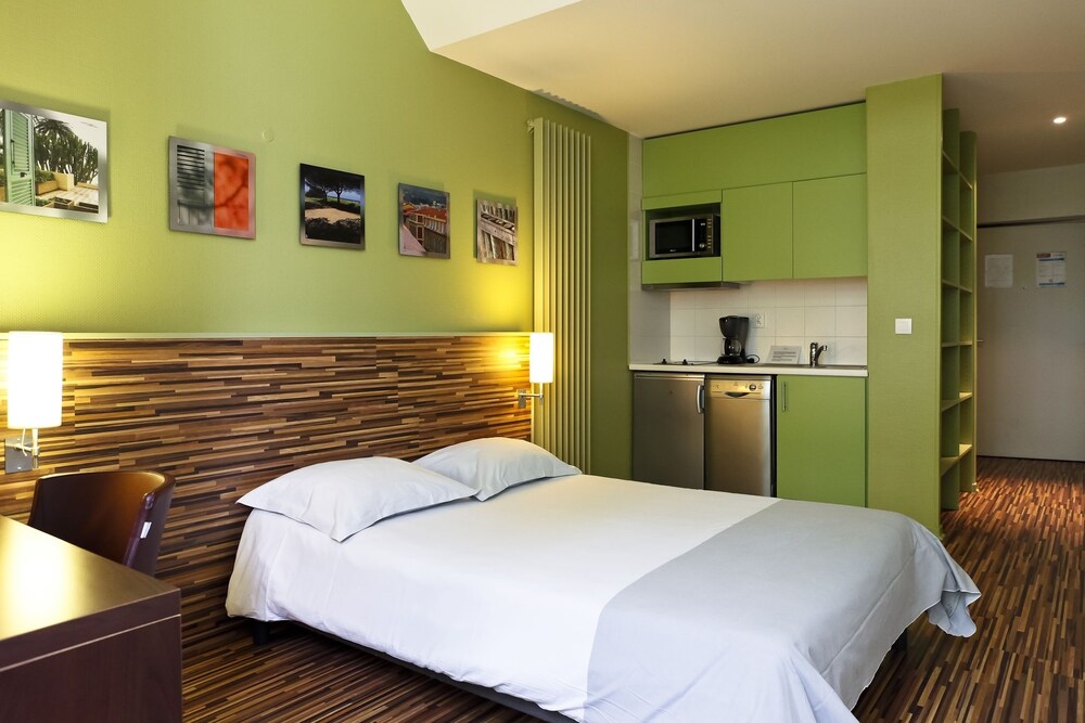 Double Room - Guestroom