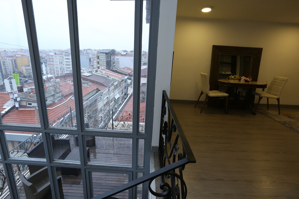 Deluxe Duplex, Kitchenette (Penthouse) - In-Room Amenity
