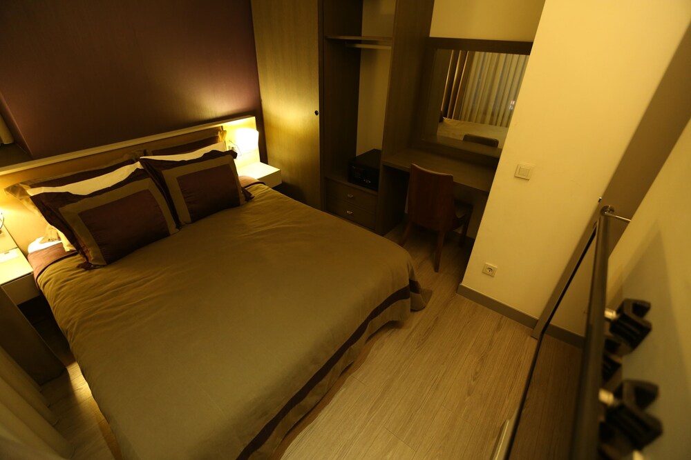 Deluxe Suite, Kitchenette - Guestroom