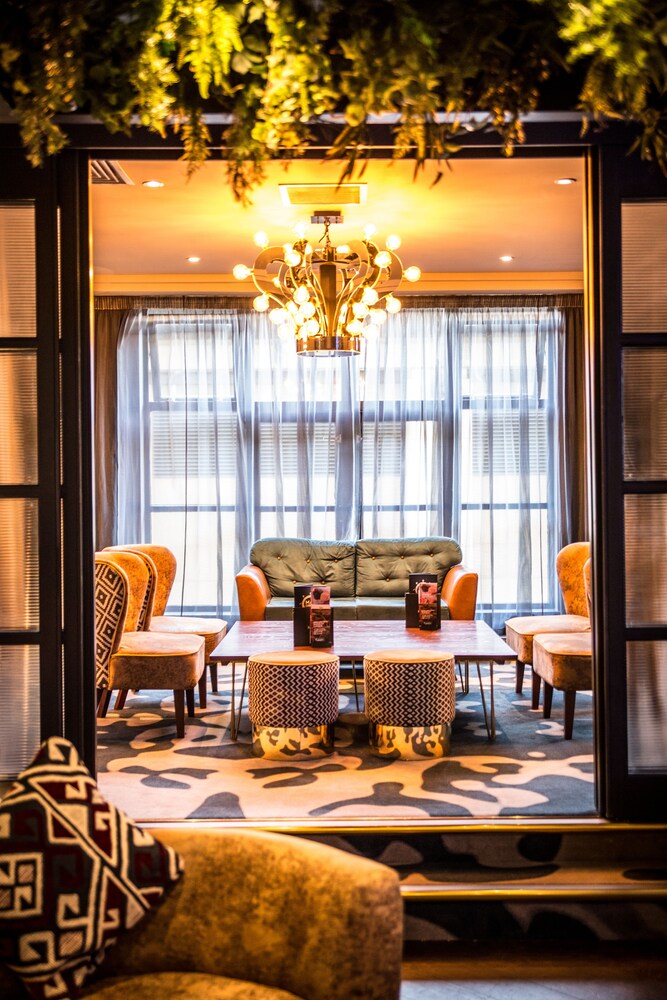 Hotel Bar