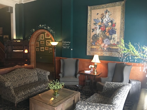 Kalispell Grand Hotel