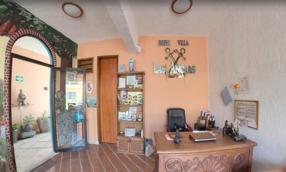 Check-in/Check-out Kiosk