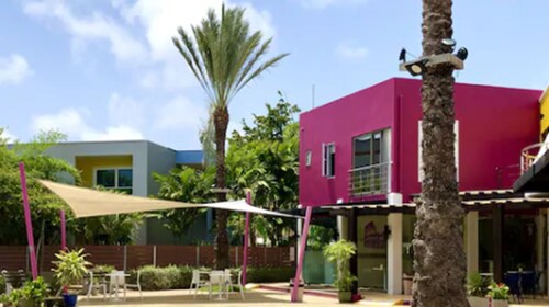 Quint's Travelers Inn