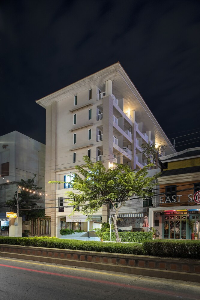 Hotel Front - Evening/Night